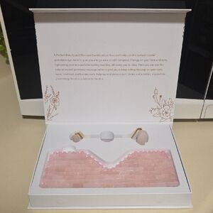 Rose Quartz Crystal Face Roller and Mask Set.